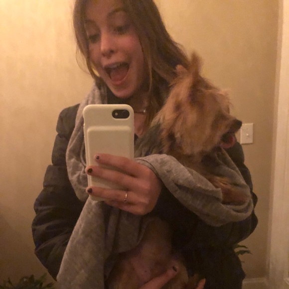 Meet your Posher, Tori - Picture 5 of 5